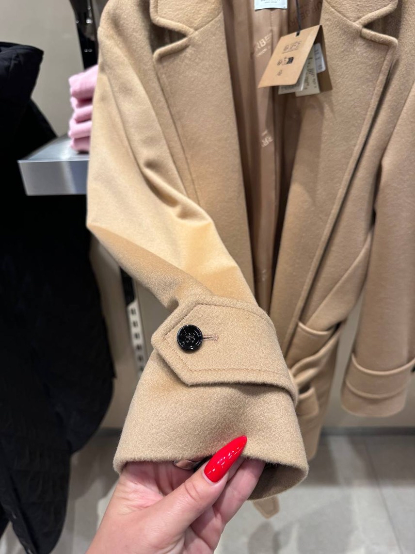 BURBERRY Coats side view - Women's luxury Clothes