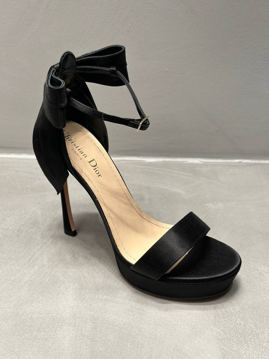 DIOR Sandals front view - Women's luxury Shoes