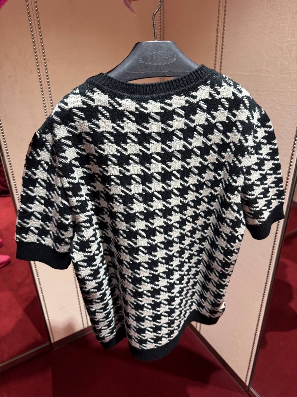 GUCCI T-shirt and Polo side view - Women's luxury Clothes