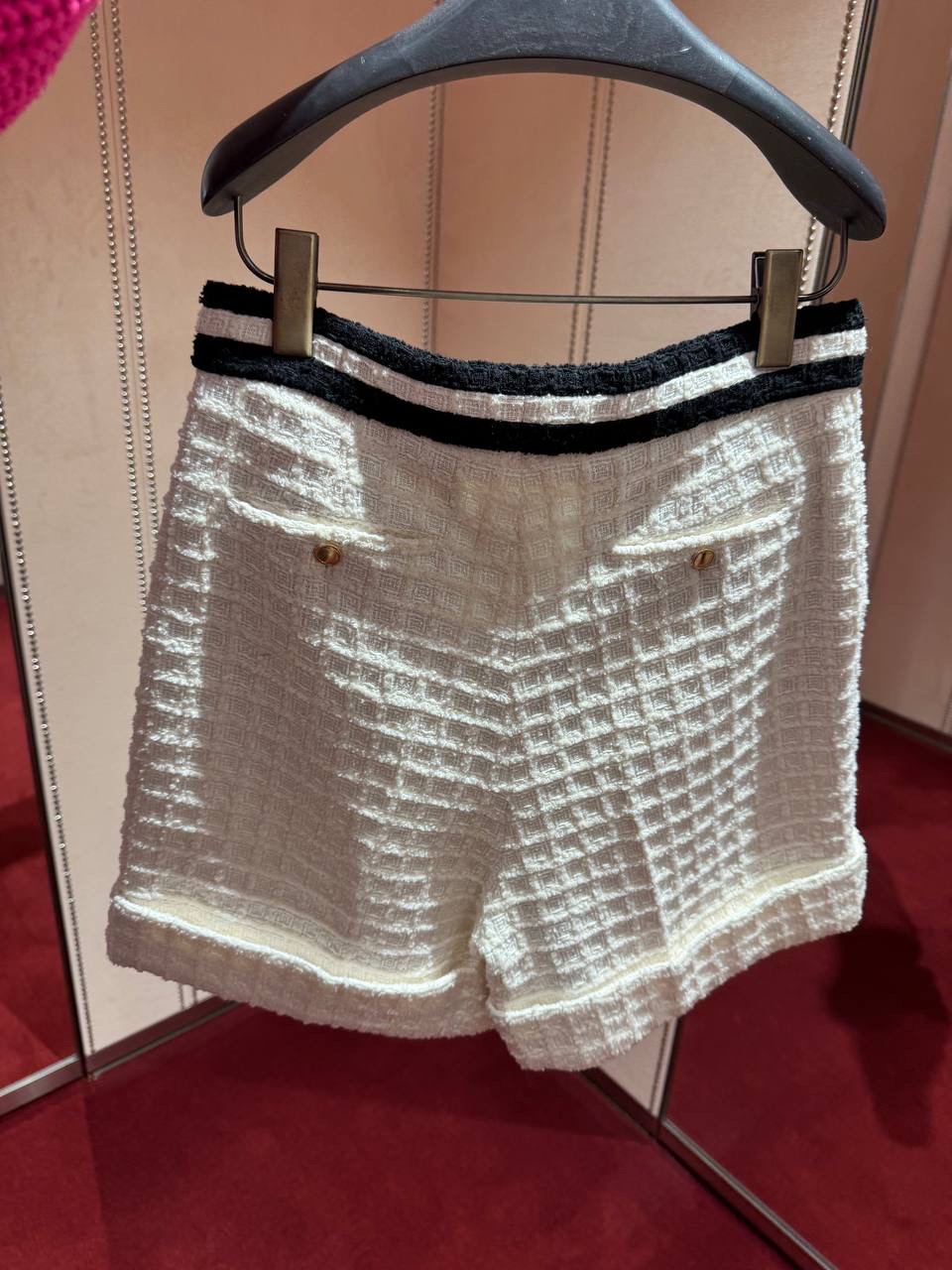 GUCCI Shorts side view - Women's luxury Clothes