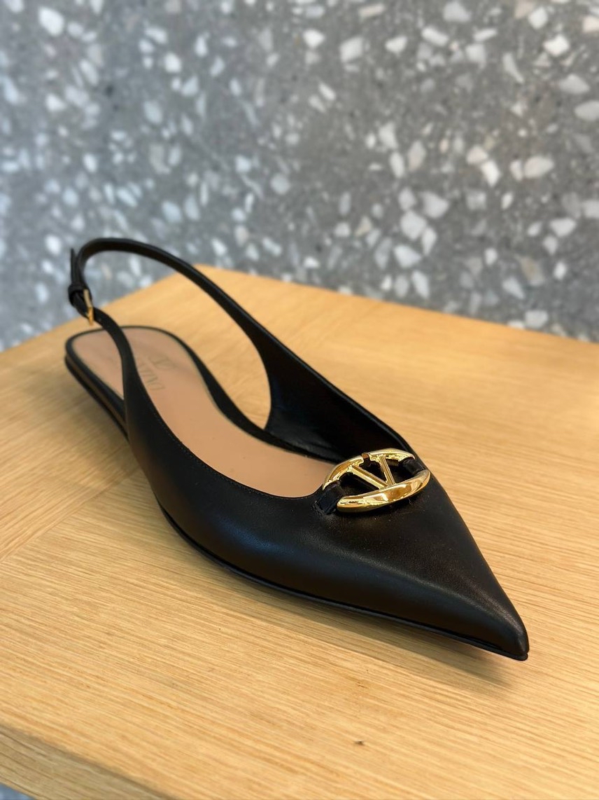 VALENTINO GARAVANI Sandals front view - Women's luxury Shoes