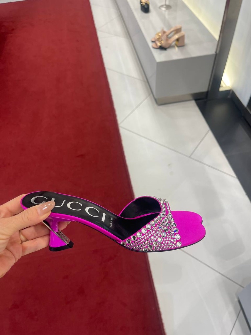 GUCCI Sandals side view - Women's luxury Shoes