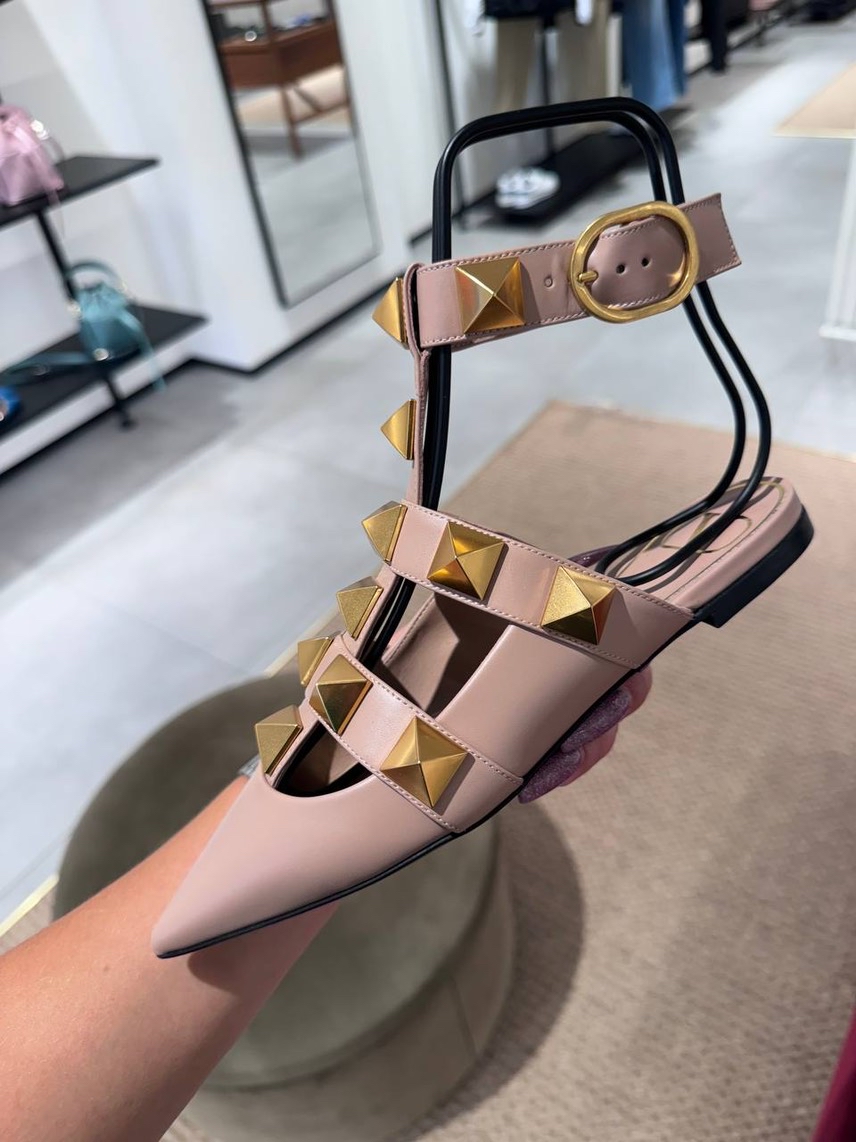 VALENTINO GARAVANI Sandals front view - Women's luxury Shoes