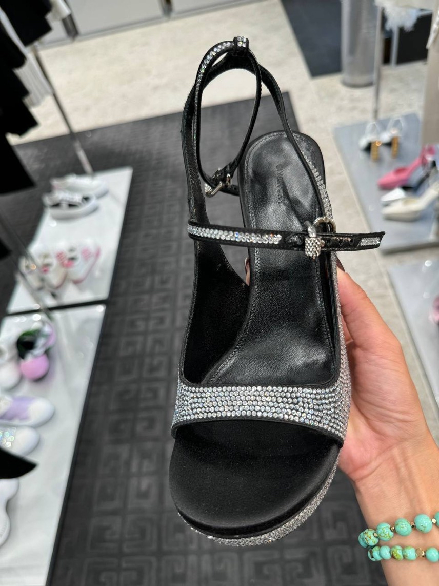 GIVENCHY Sandals side view - Women's luxury Shoes