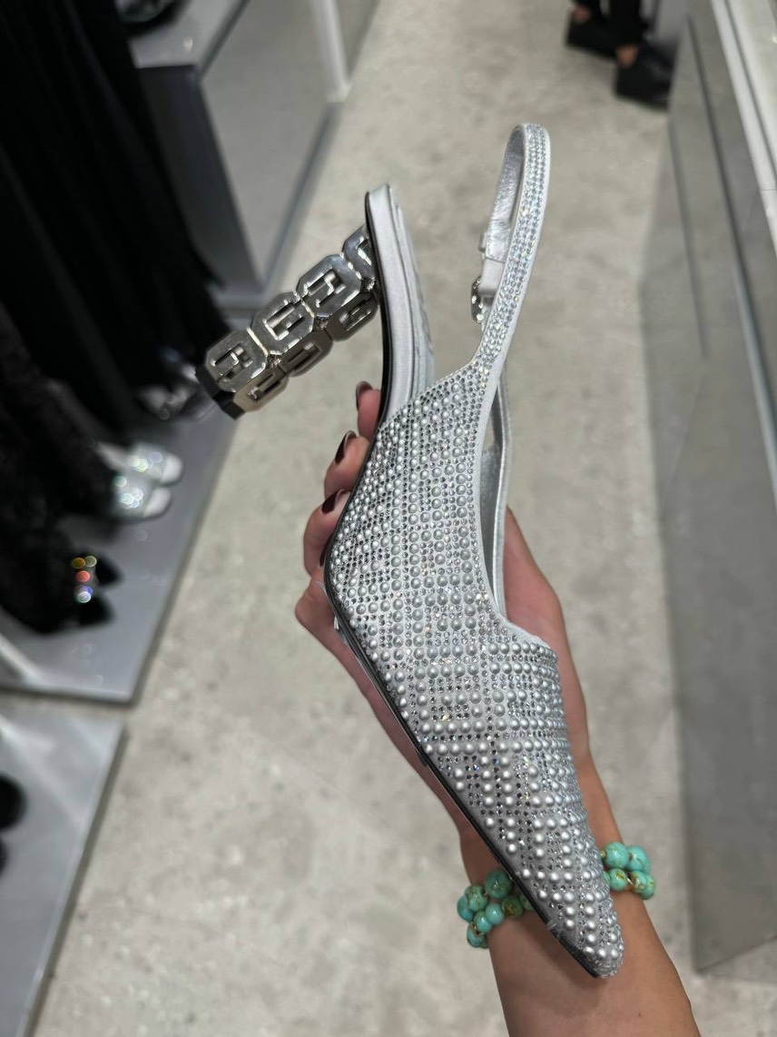 GIVENCHY Sandals side view - Women's luxury Shoes