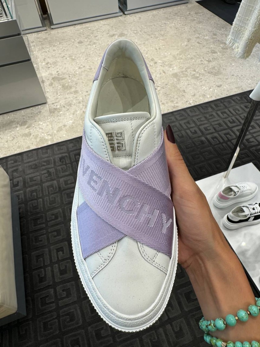 GIVENCHY Sneakers side view - Women's luxury Shoes