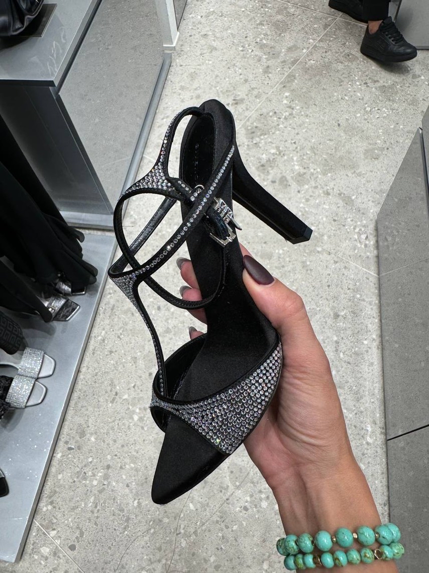 GIVENCHY Sandals front view - Women's luxury Shoes