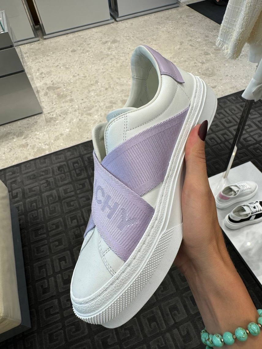 GIVENCHY Sneakers side view - Women's luxury Shoes