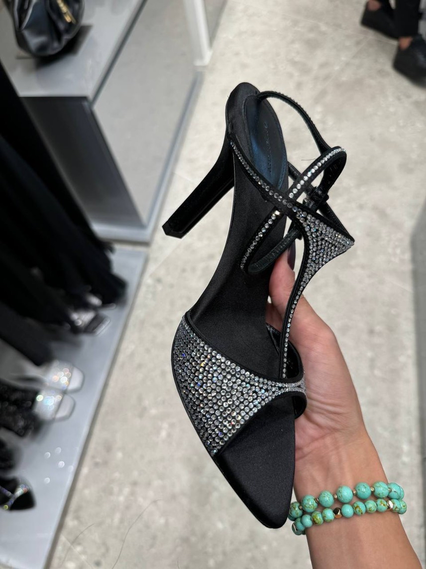 GIVENCHY Sandals side view - Women's luxury Shoes