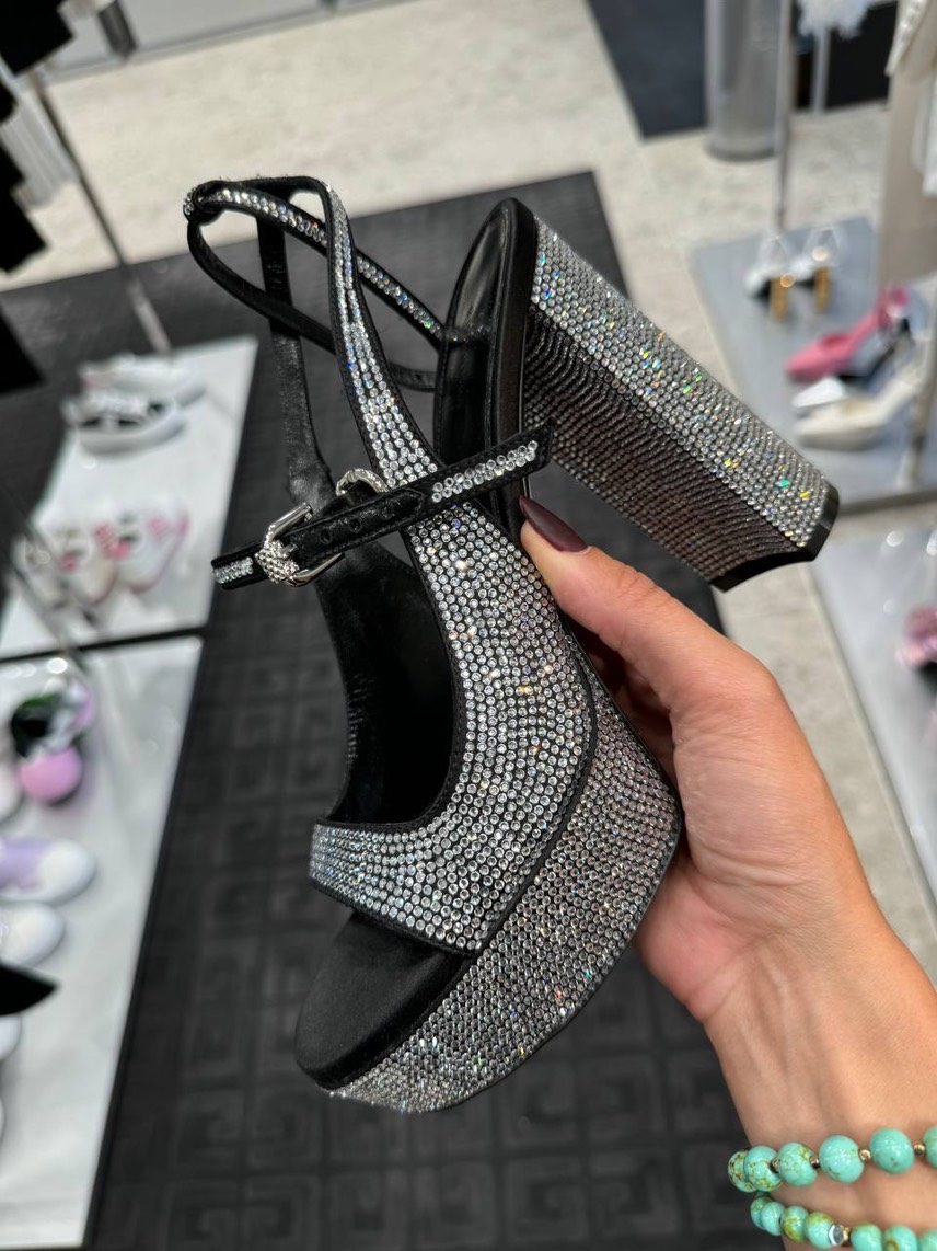 GIVENCHY Sandals side view - Women's luxury Shoes