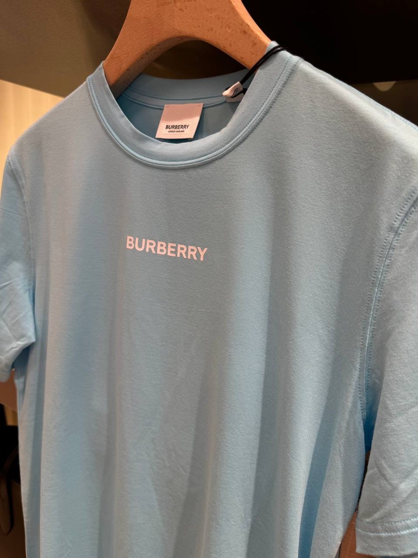 BURBERRY T-shirt and Polo side view - Women's luxury Clothes