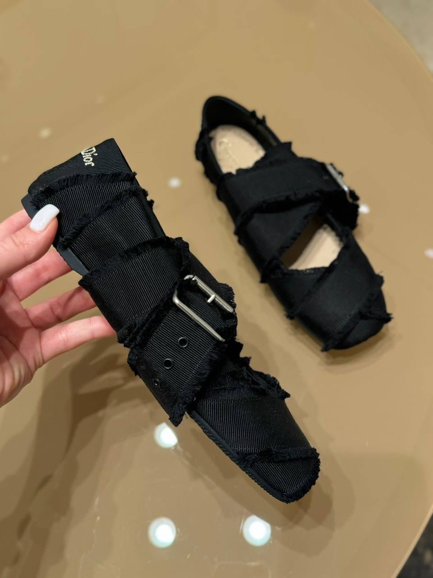 CHRISTIAN DIOR Sandals side view - Women's luxury Shoes