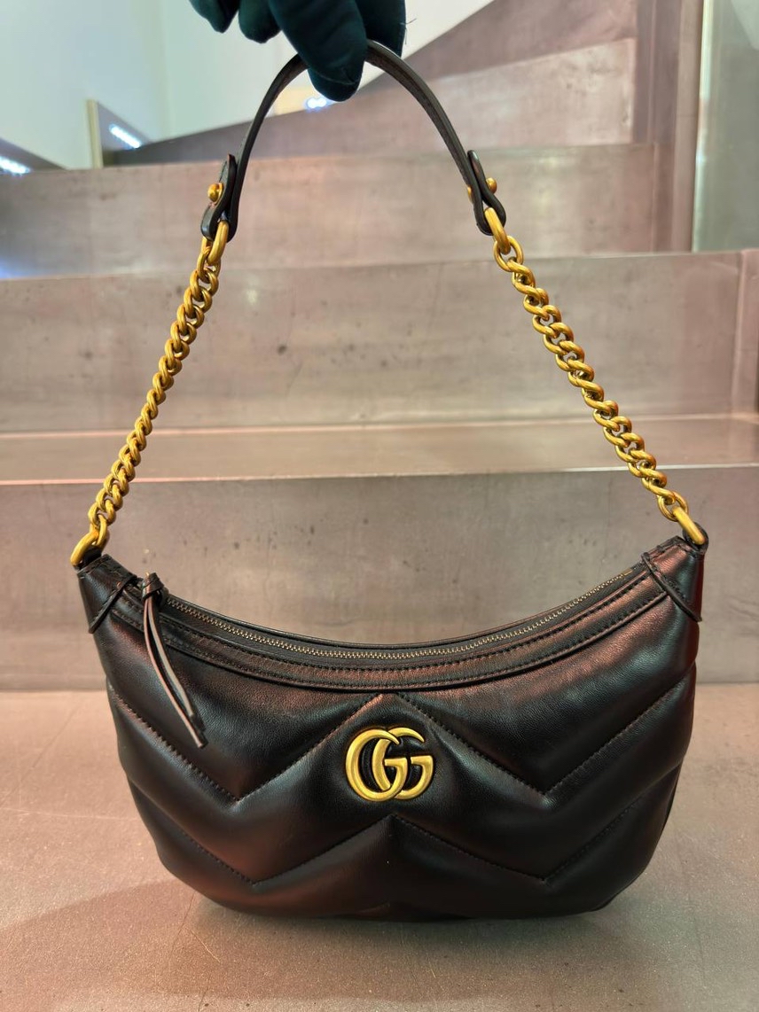 GUCCI Shoulder bags front view - Women's luxury Bags