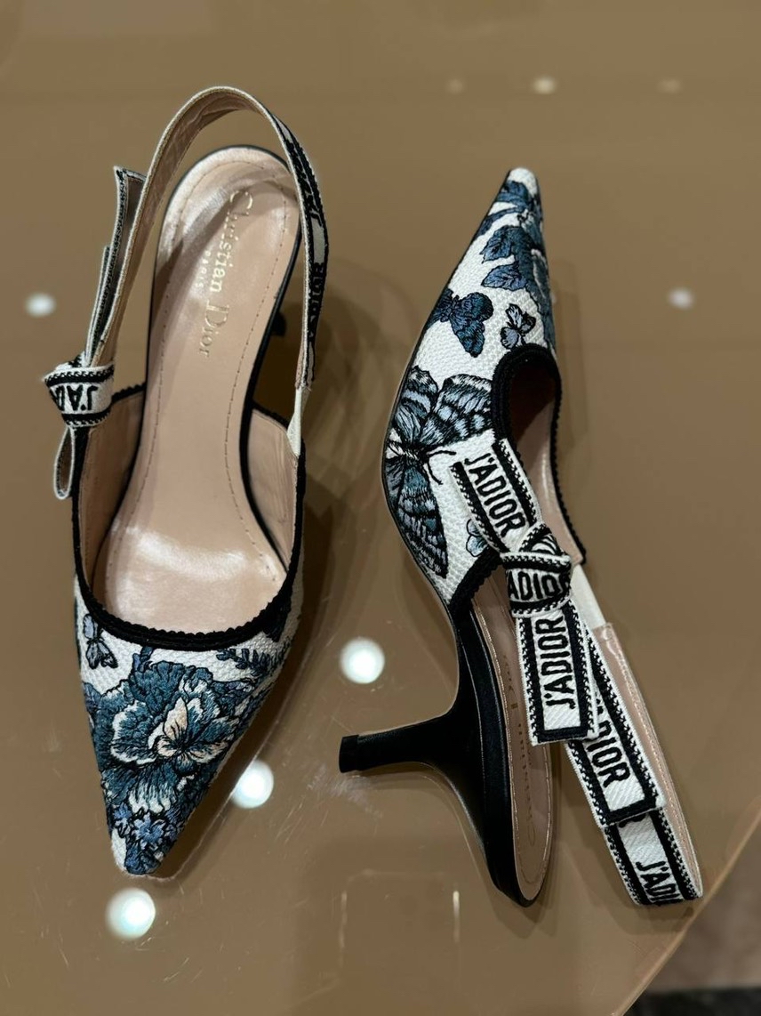 CHRISTIAN DIOR Sandals front view - Women's luxury Shoes