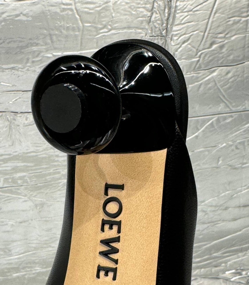 LOEWE Mules side view - Women's luxury Shoes
