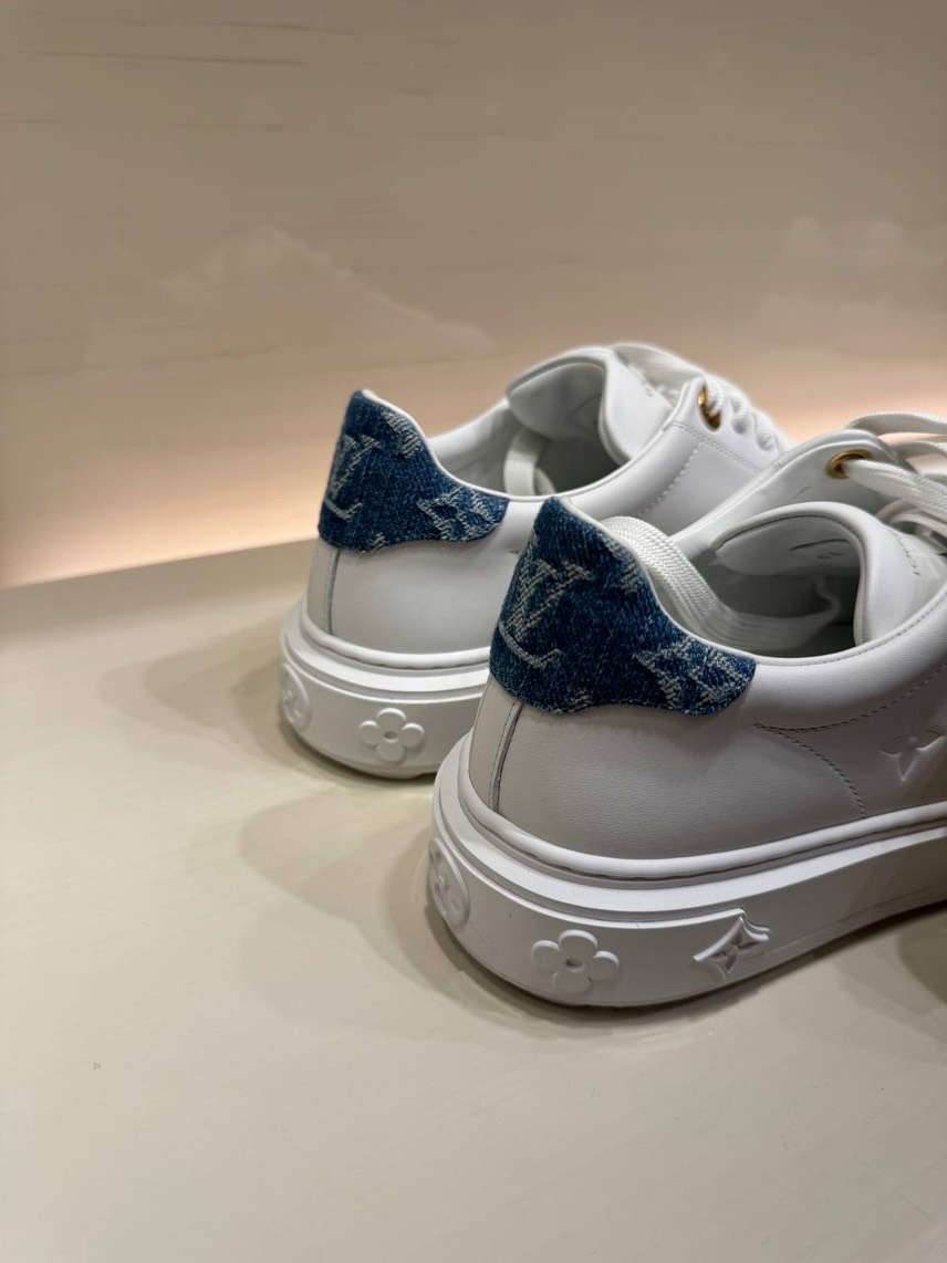 LOUIS VUITTON Sneakers side view - Women's luxury Shoes