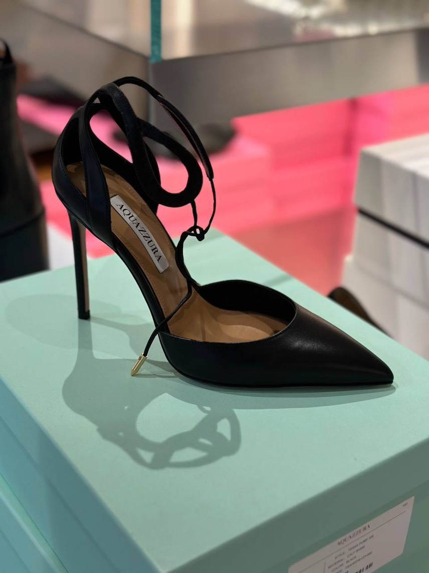 AQUAZZURA Pumps front view - Women's luxury Shoes