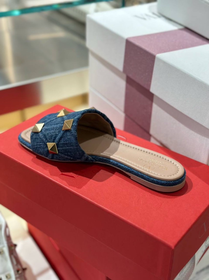 VALENTINO GARAVANI Slides side view - Women's luxury Shoes