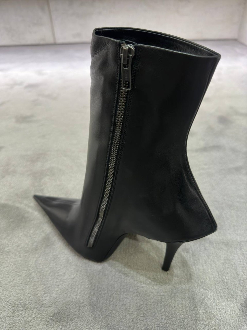 BALENCIAGA Boots side view - Women's luxury Shoes