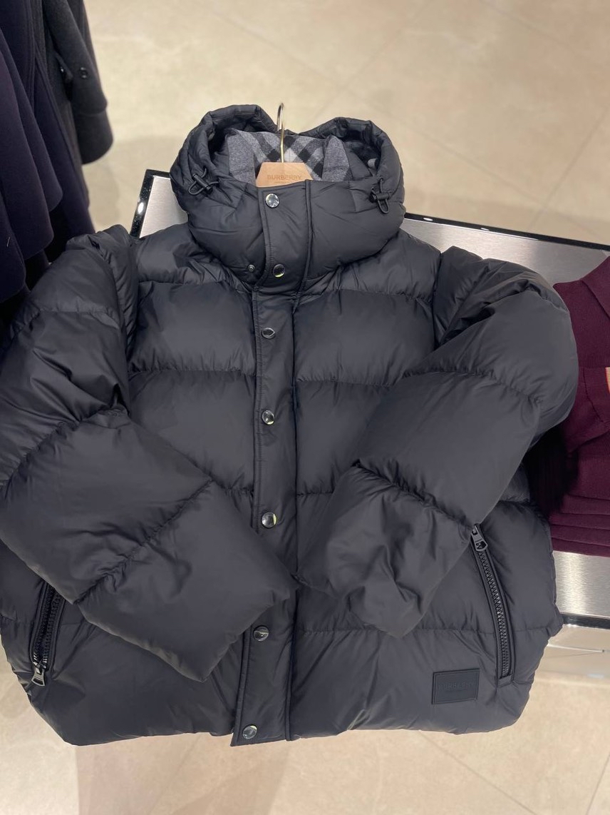 BURBERRY Down jacket side view - Men's luxury Clothes