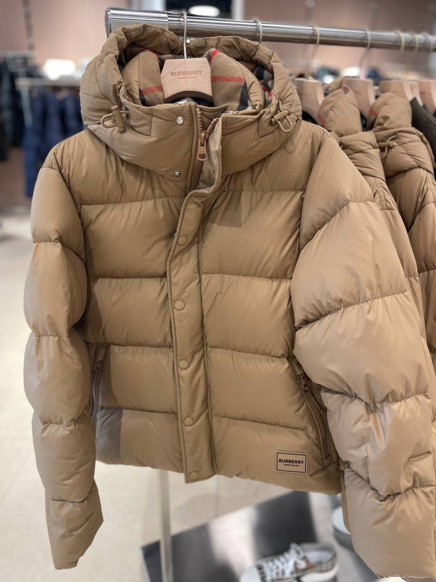 BURBERRY Down jacket side view - Men's luxury Clothes