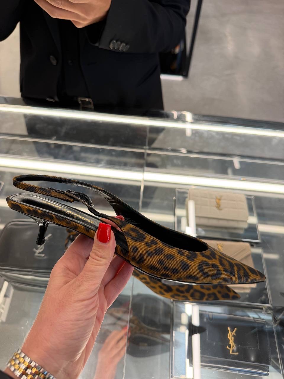 YVES SAINT LAURENT Pumps front view - Women luxury Shoes