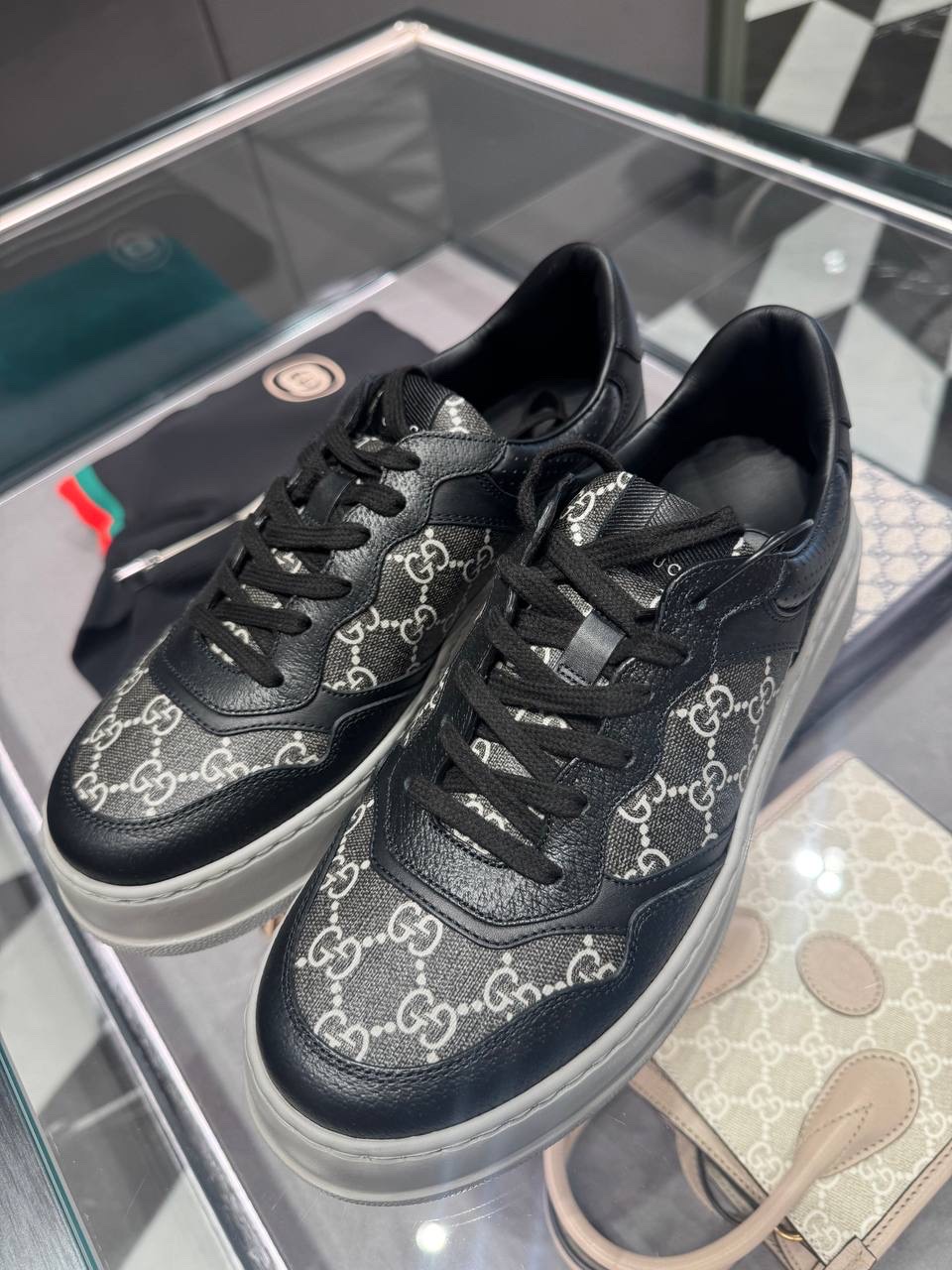 GUCCI Sneakers side view - Men's luxury Shoes