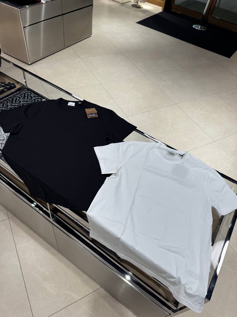 BURBERRY T-shirt and Polo side view - Men's luxury Clothes