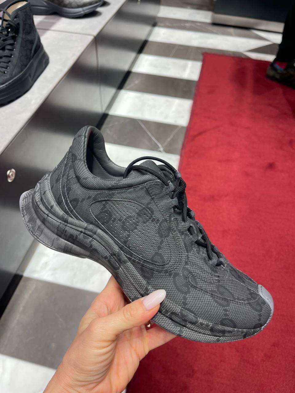 GUCCI Sneakers front view - Men's luxury Shoes