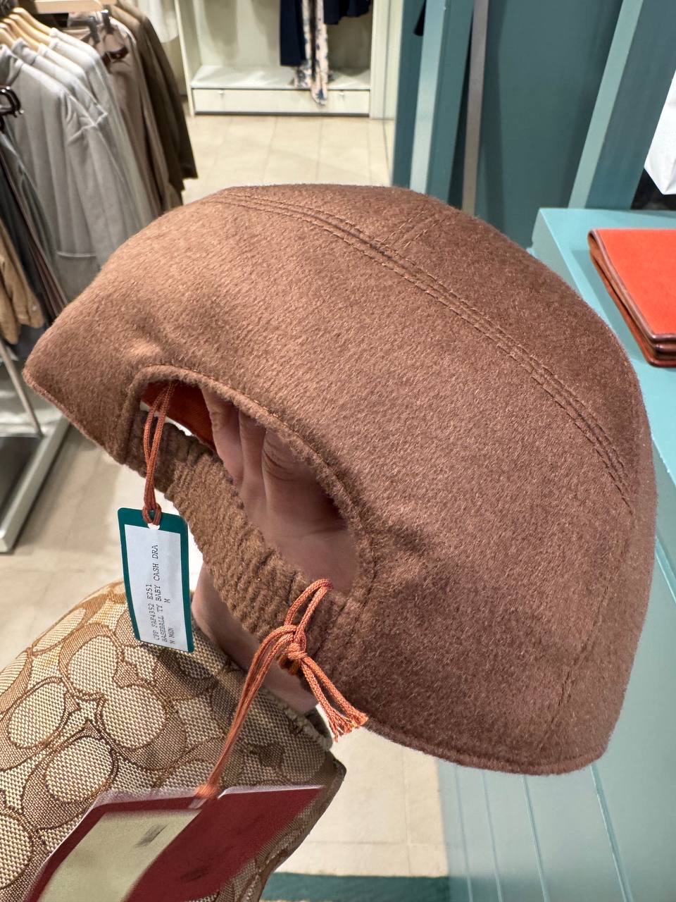 LORO PIANA Caps and Hats side view - Men's luxury Accessories