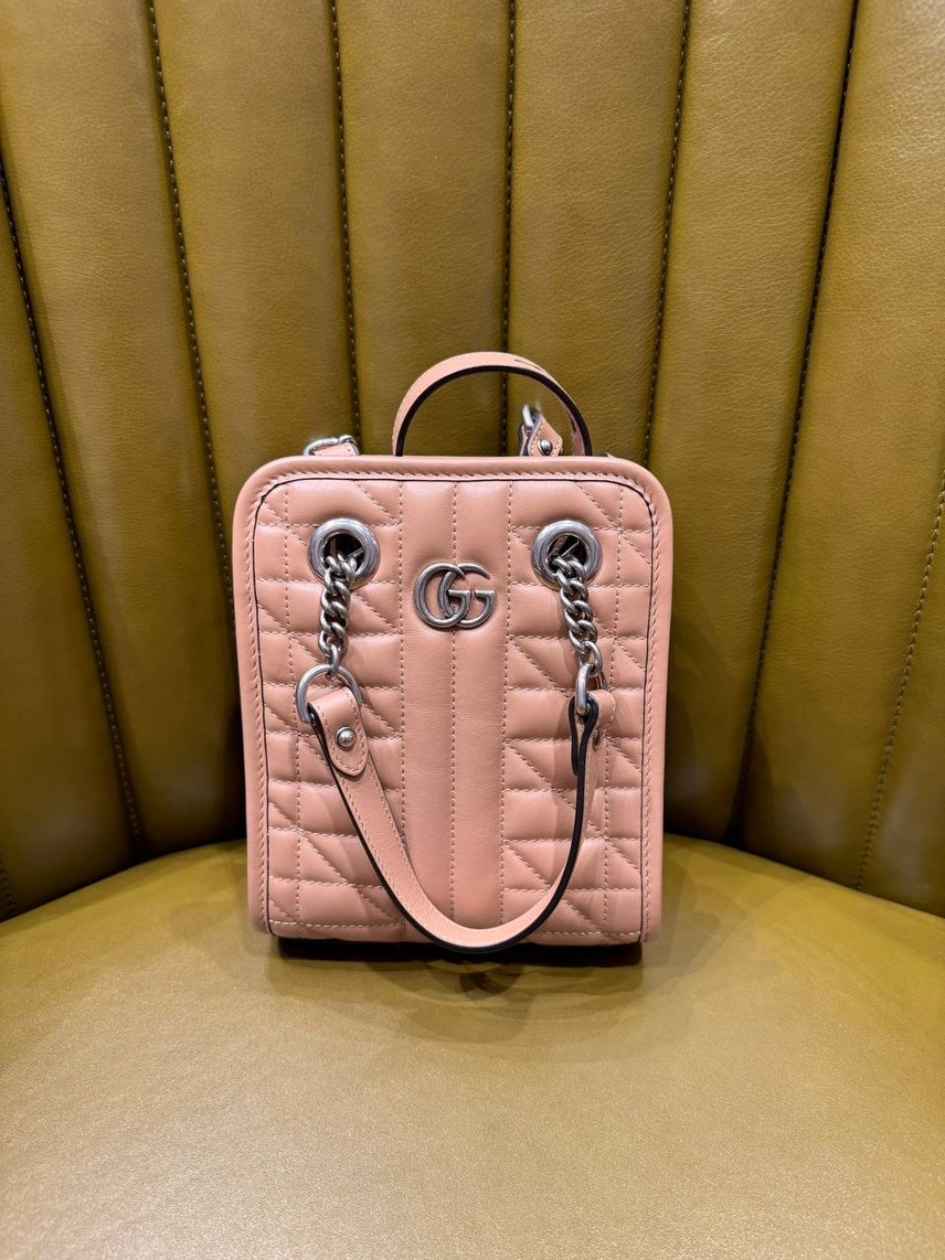 GUCCI Crossbody bags front view - Women's luxury Bags
