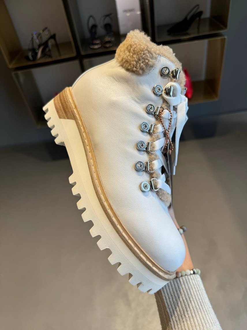 LE SILLA Boots front view - Women's luxury Shoes