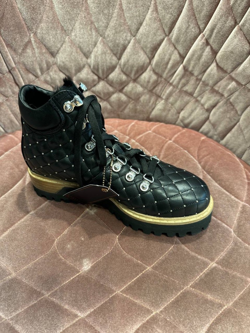 LE SILLA Boots front view - Women's luxury Shoes