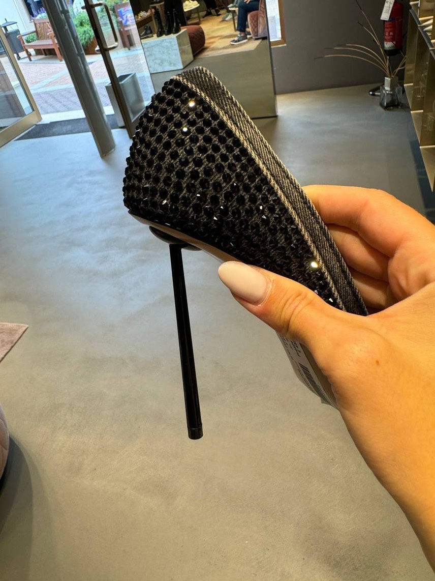 LE SILLA Pumps side view - Women's luxury Shoes