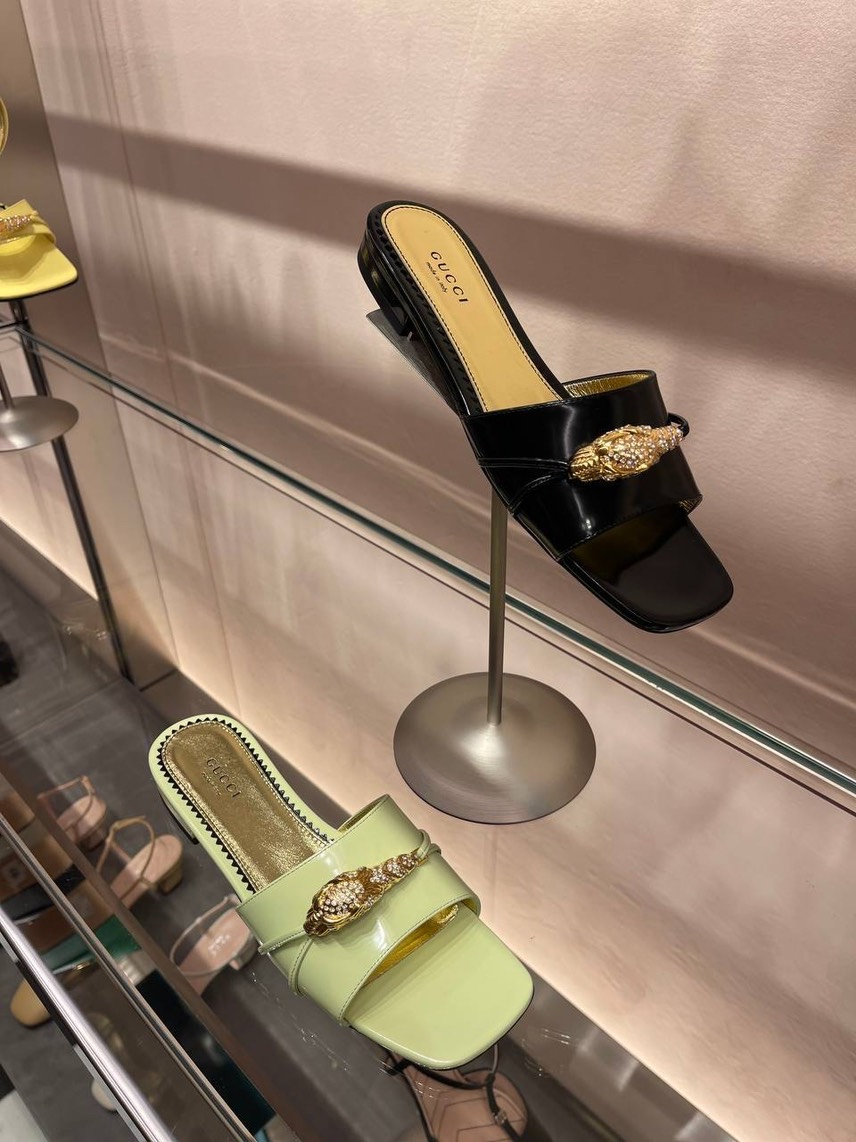 GUCCI Slides side view - Women's luxury Shoes