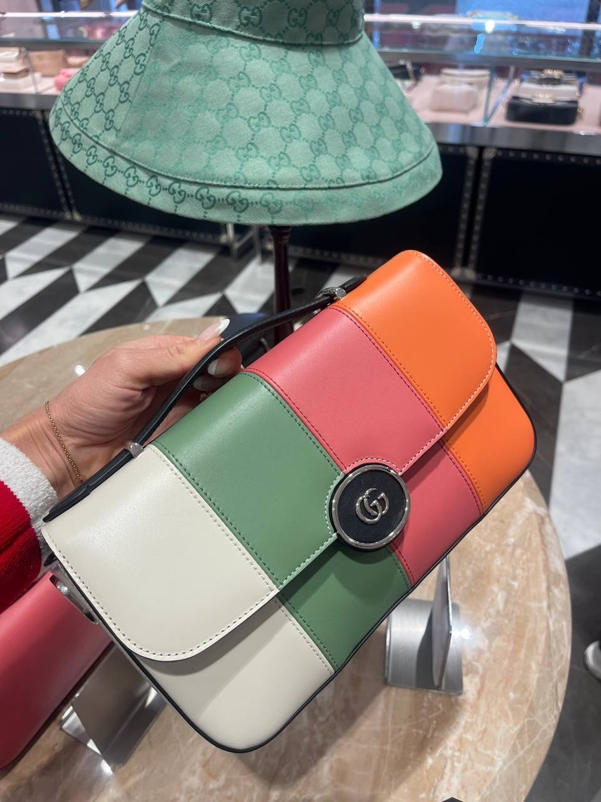 GUCCI Crossbody bags front view - Women's luxury Bags