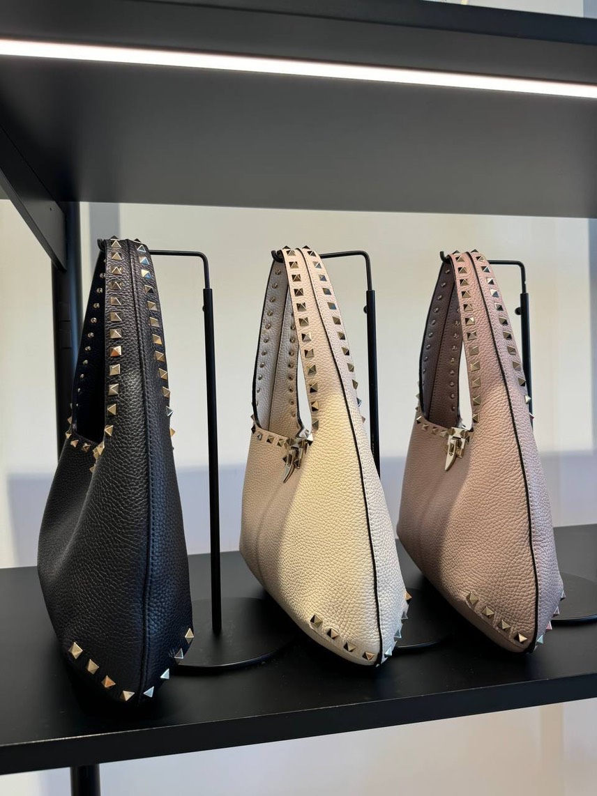 VALENTINO GARAVANI Shoulder bags side view - Women's luxury Bags