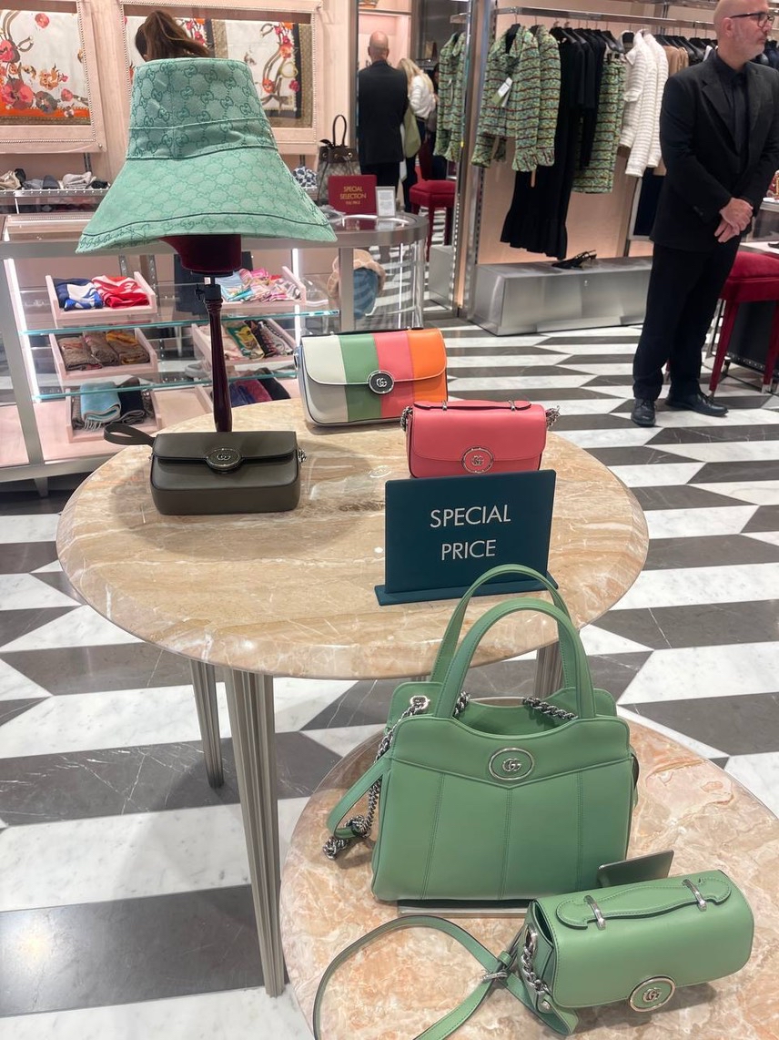 GUCCI Crossbody bags side view - Women's luxury Bags