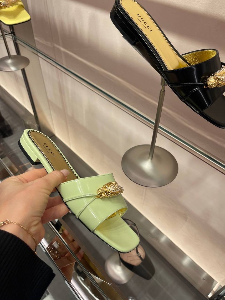 GUCCI Slides front view - Women's luxury Shoes