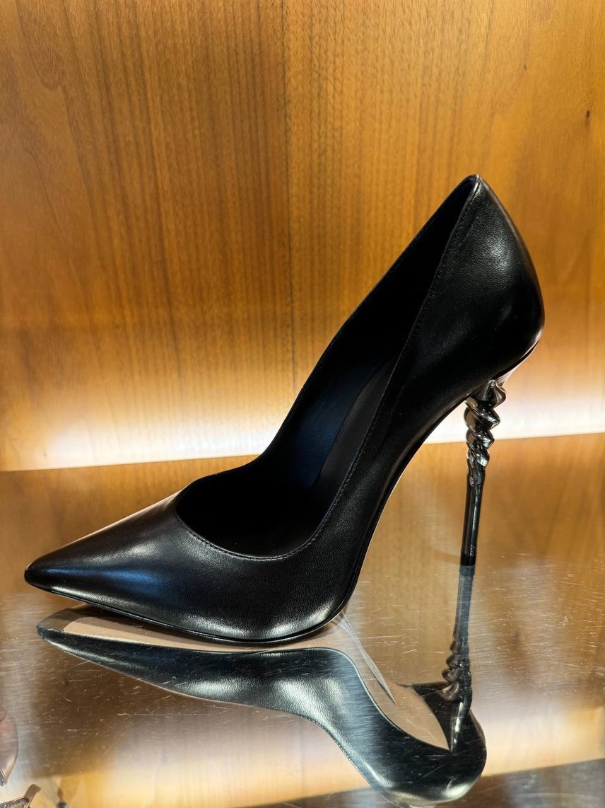 LE SILLA Pumps front view - Women's luxury Shoes