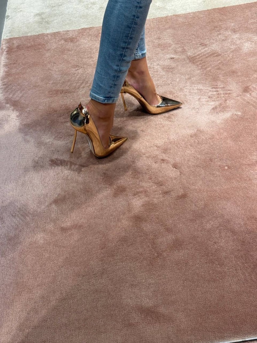 LE SILLA Pumps side view - Women's luxury Shoes