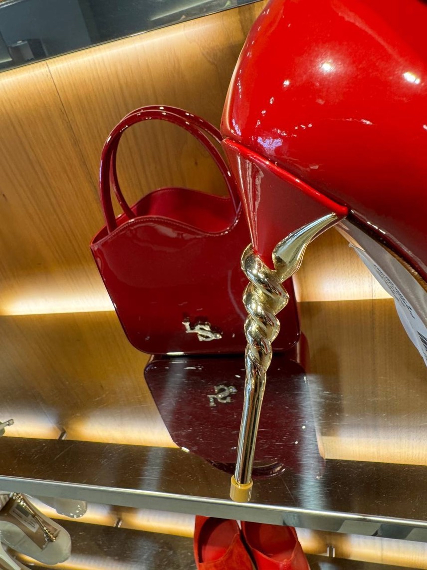 LE SILLA Pumps side view - Women's luxury Shoes