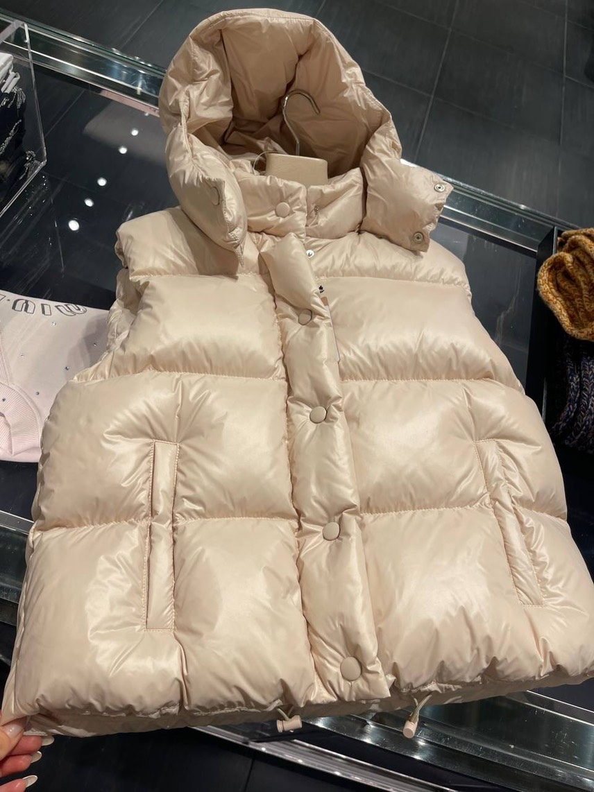 MIU MIU Gilets front view - Women's luxury Clothes