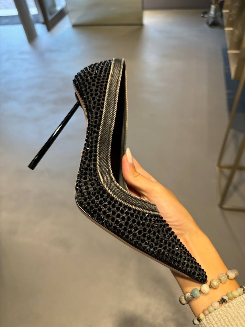 LE SILLA Pumps front view - Women's luxury Shoes
