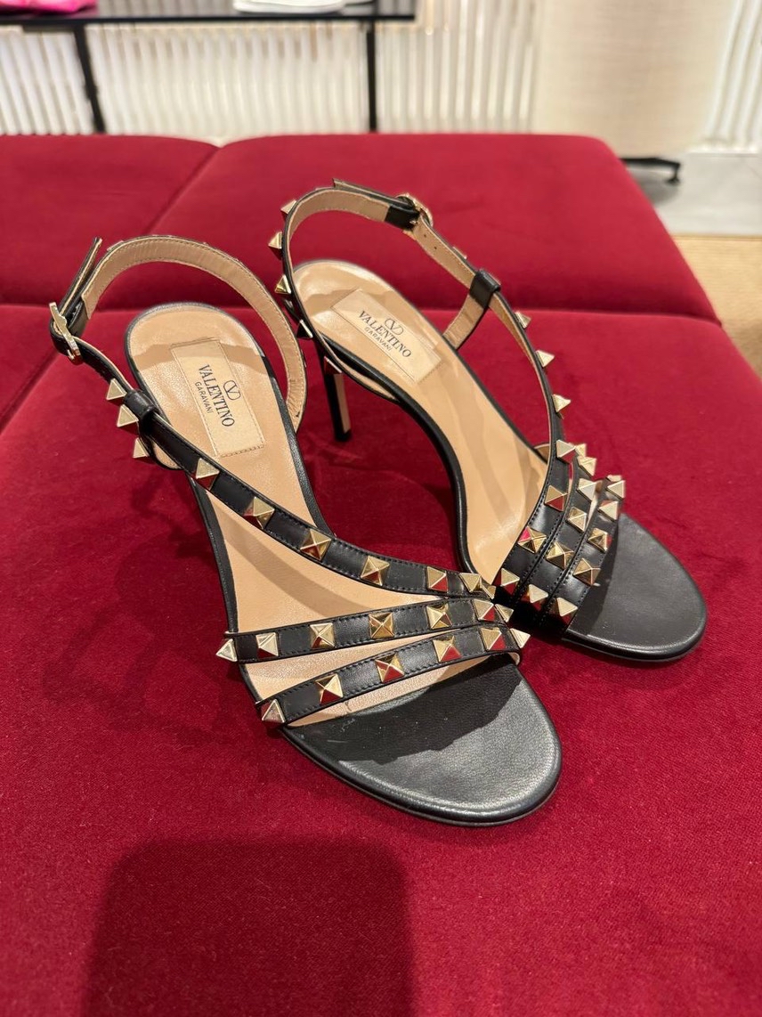 VALENTINO GARAVANI Sandals side view - Women's luxury Shoes
