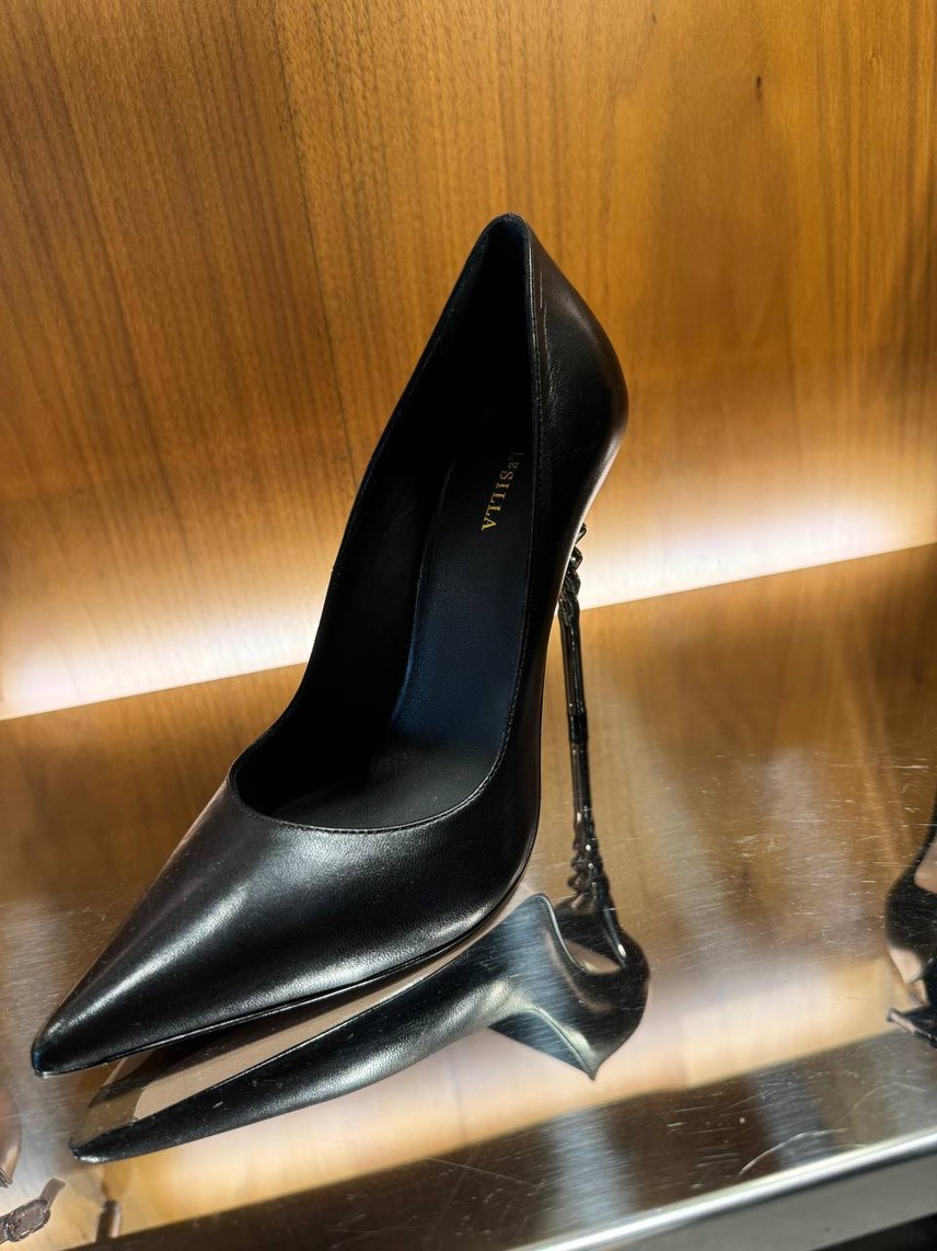 LE SILLA Pumps side view - Women's luxury Shoes