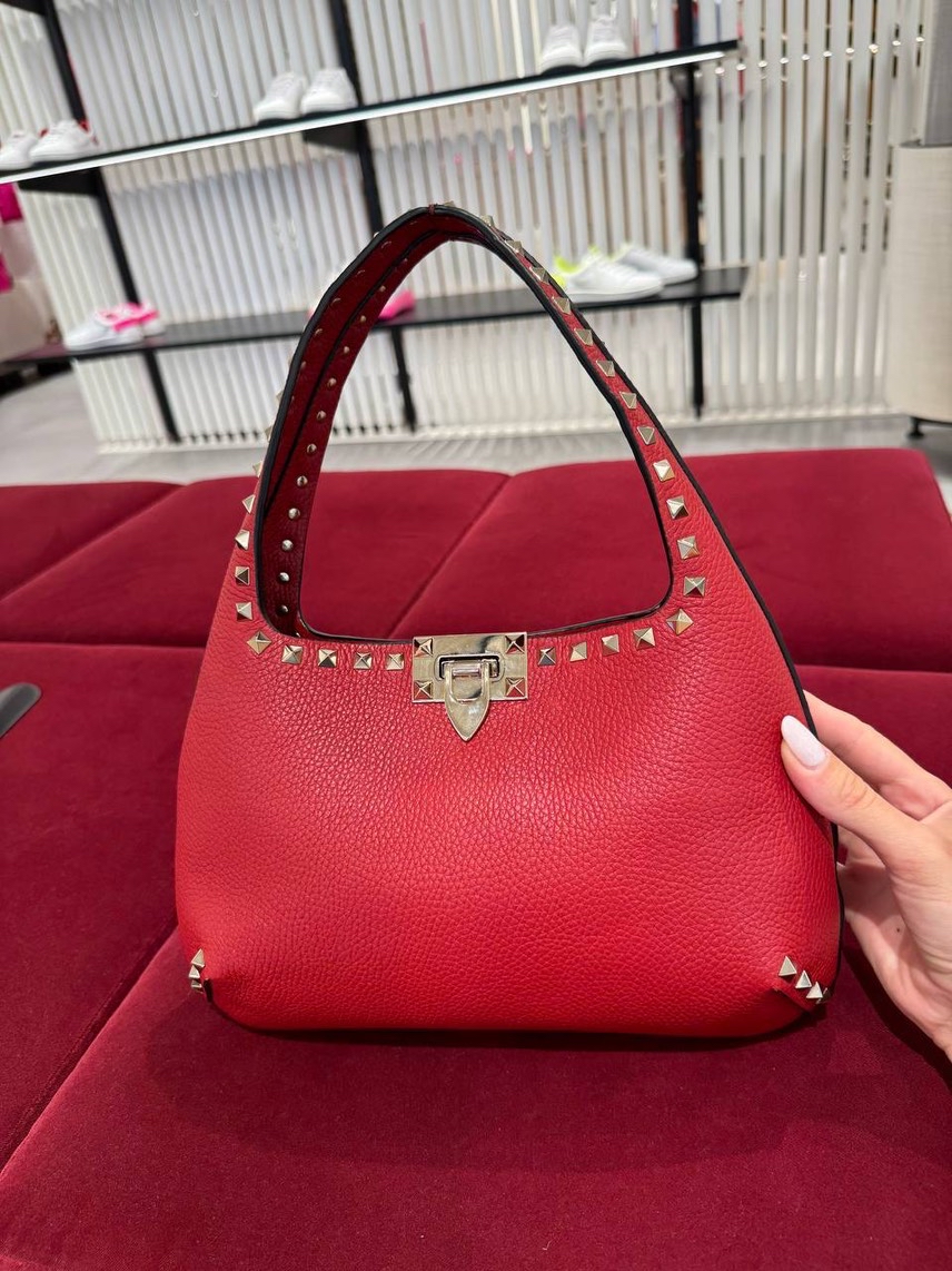 VALENTINO GARAVANI Shoulder bags side view - Women's luxury Bags