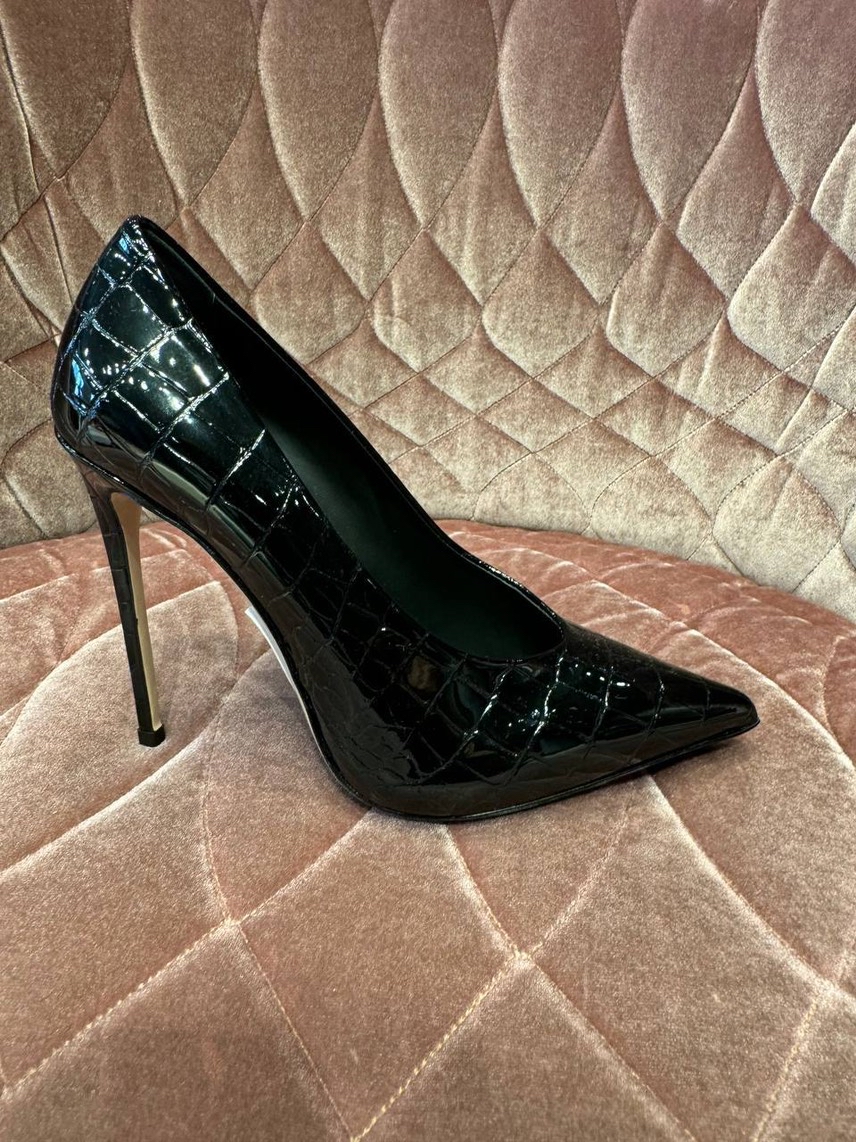 LE SILLA Pumps front view - Women's luxury Shoes