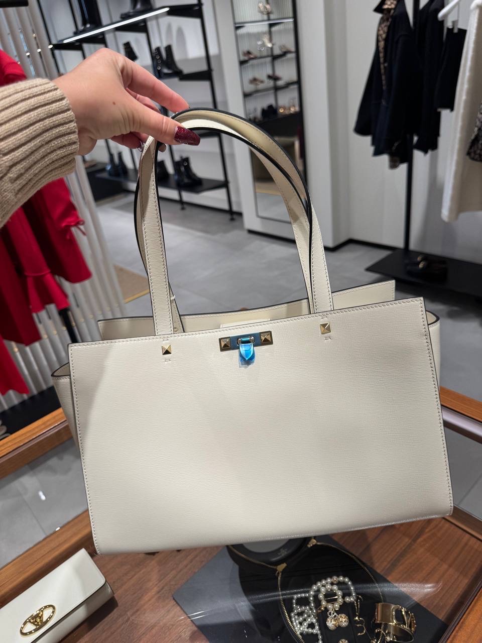 VALENTINO GARAVANI Shoulder bags front view - Women luxury Bags