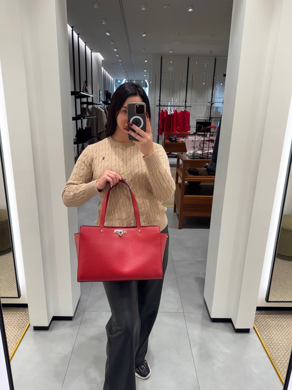 VALENTINO GARAVANI Shoulder bags side view - Women luxury Bags